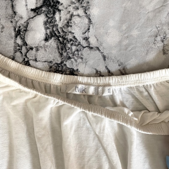 OFF THE SHOULDER TOP - Picture 5 of 5